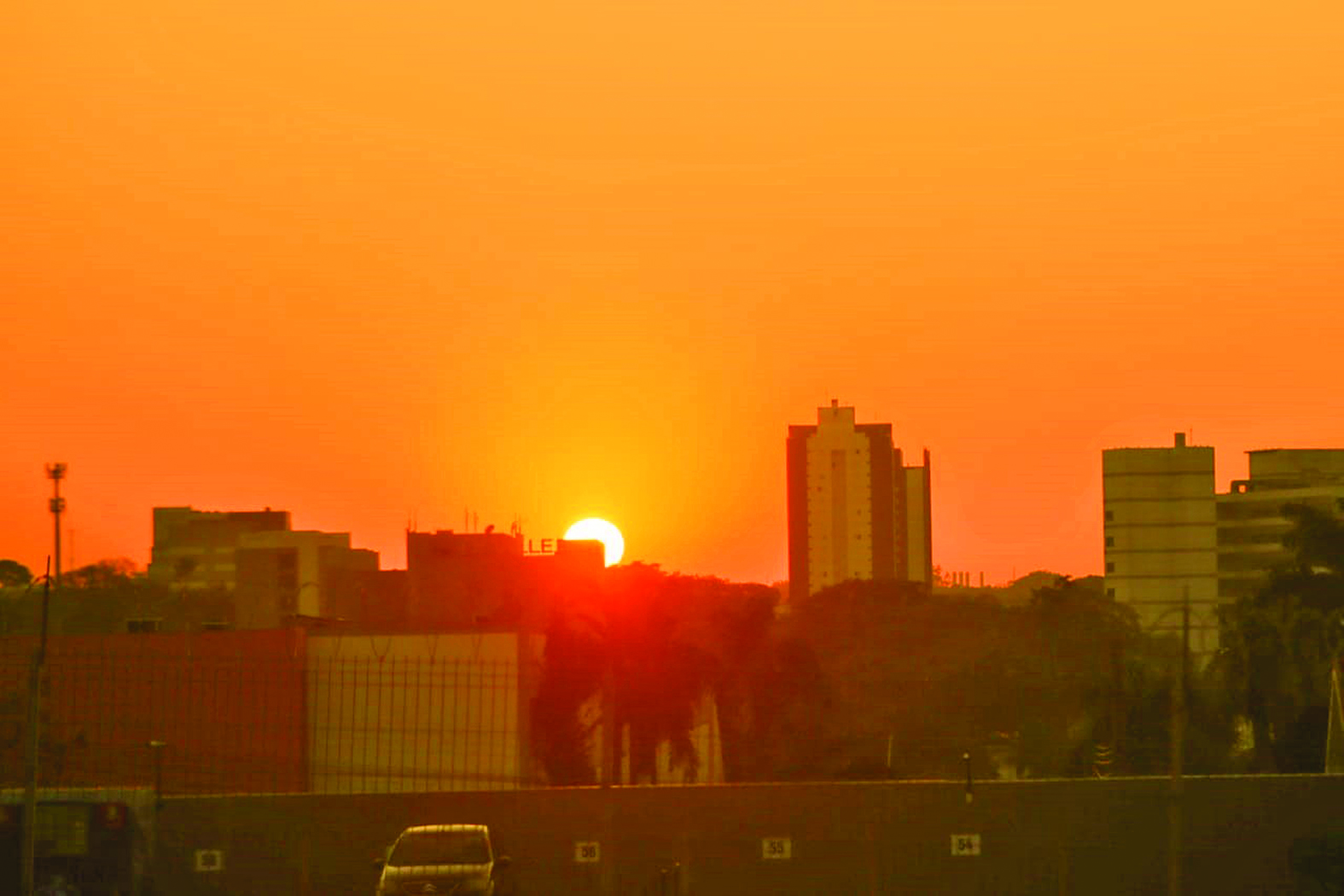 Semana começa com calor intenso e tempo seco em Mato Grosso do Sul