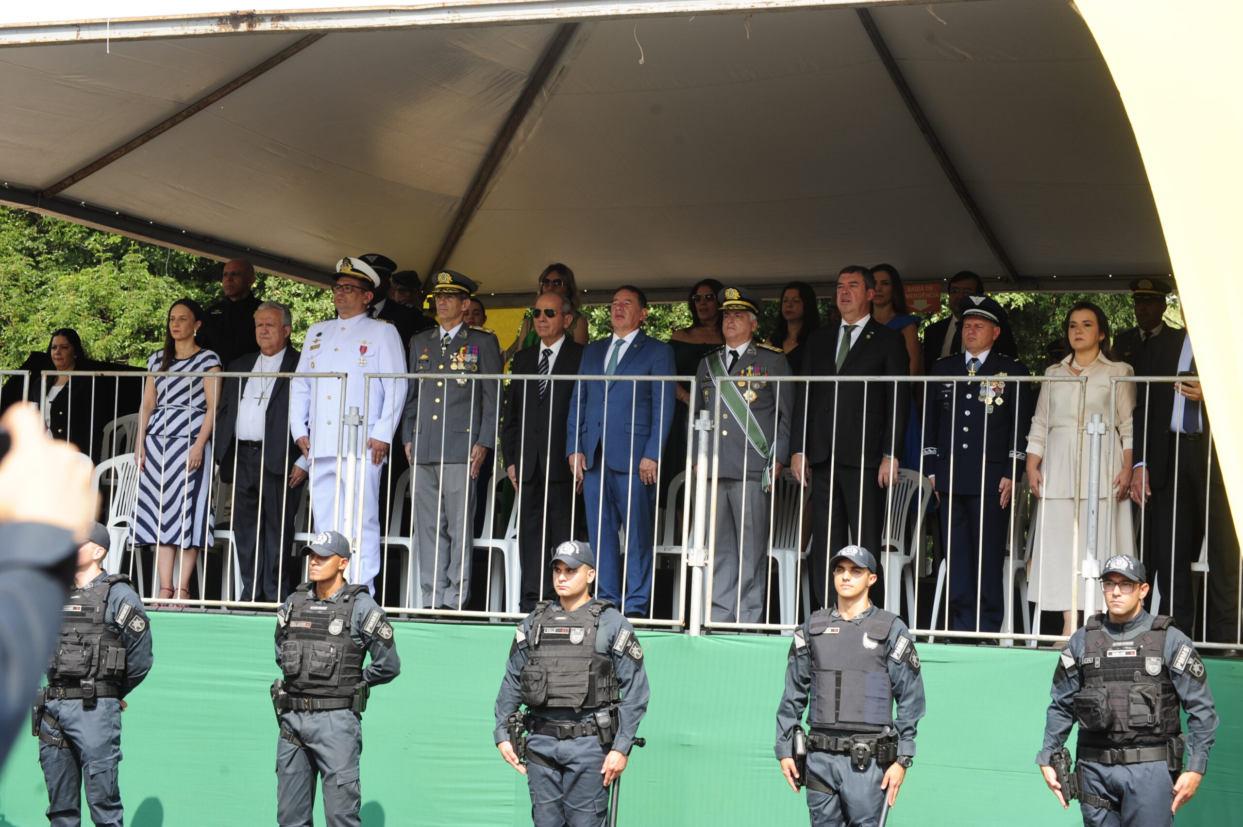 Durante desfile de 7 de setembro, governador Riedel reforçou tradição e referências