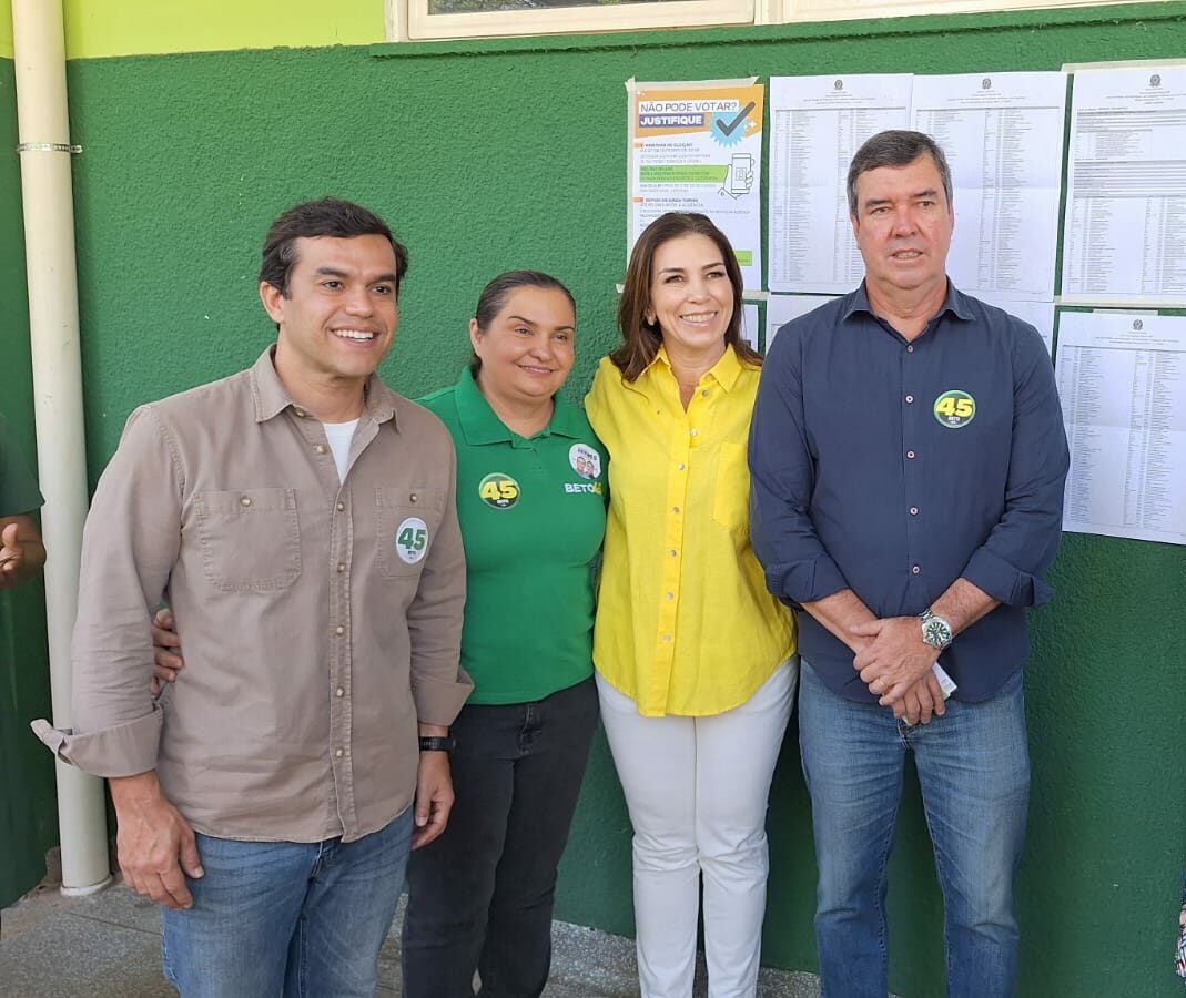 Beto Pereira acompanha Riedel em votação no Monte Castelo