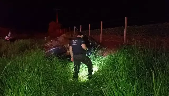 Capotagem na MS-379 deixa uma mulher morta e dois feridos na Laguna Carapã