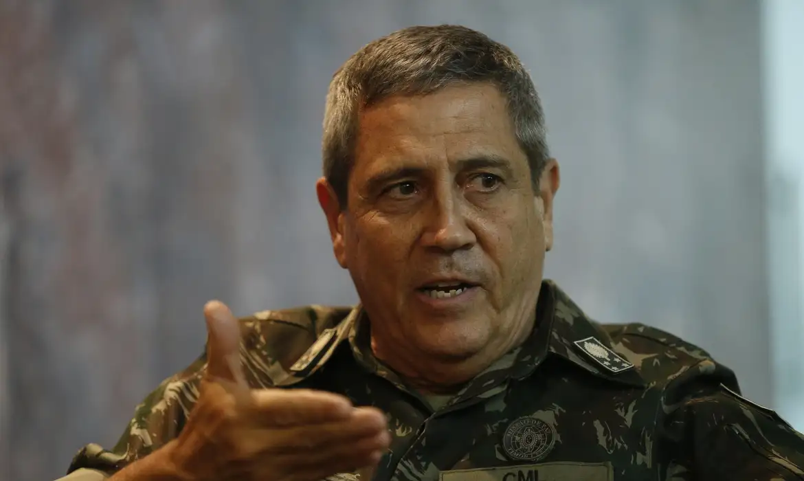 General Braga Netto é preso pela Polícia Federal no Rio de Janeiro