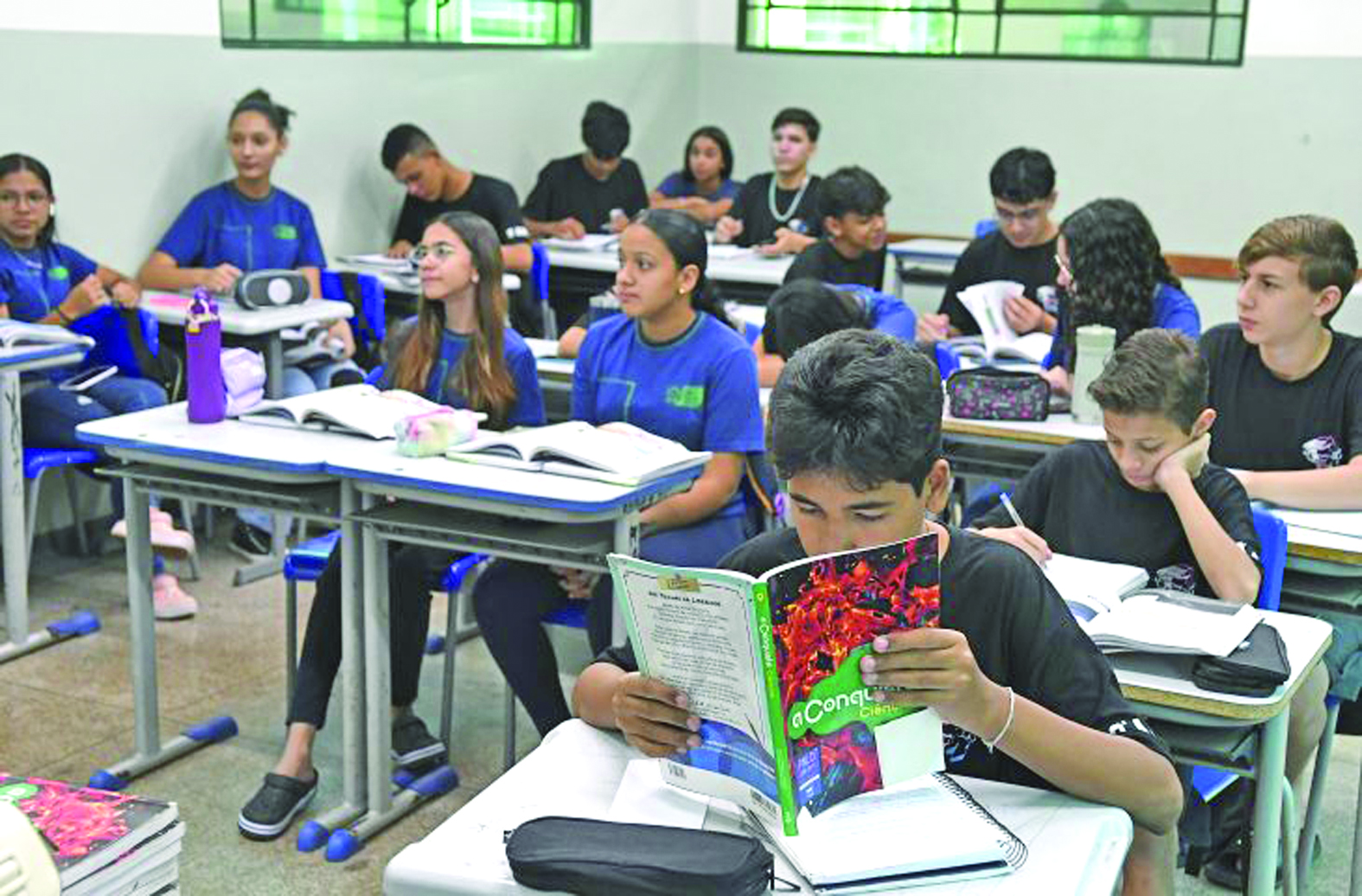 “Para impor a autoridade que a escola precisa ter”, justifica professora sobre a necessidade do uso de câmeras nas salas de aula