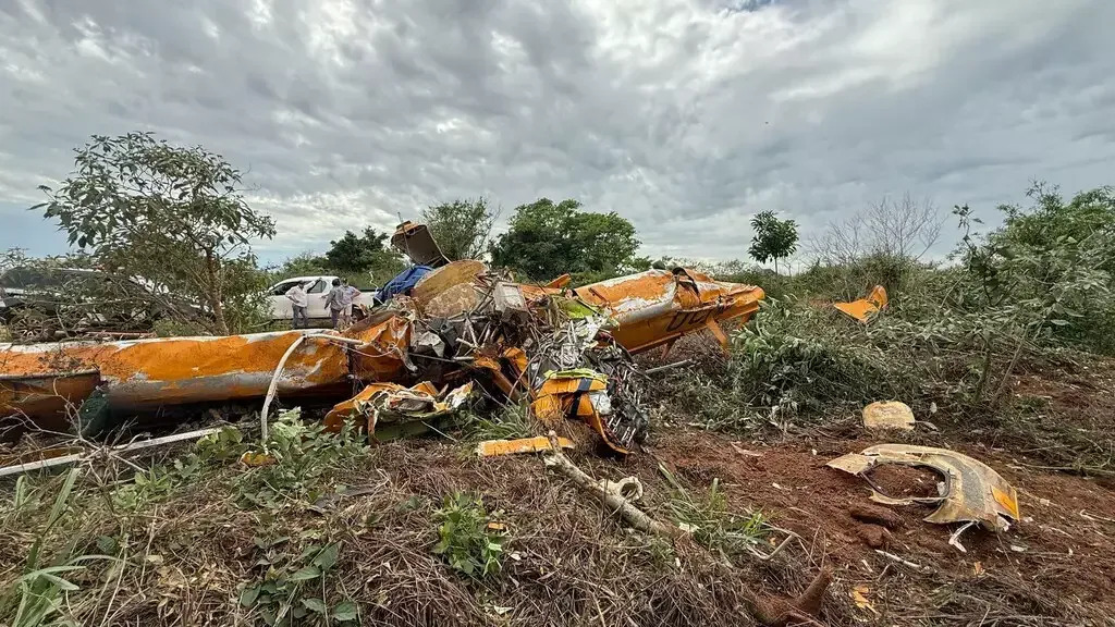 Avião agrícola cai em área rural e piloto morre em Iguatemi