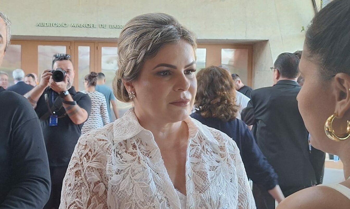 “Vontade de começar logo”, diz vice-prefeita momentos antes de cerimônia de posse