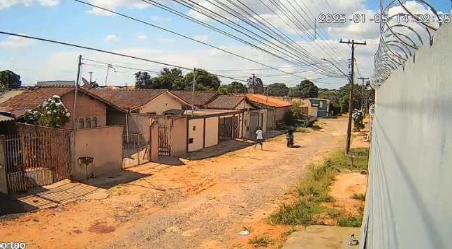 Câmera registrou motociclista atirando e matando jovem no Jardim Canguru