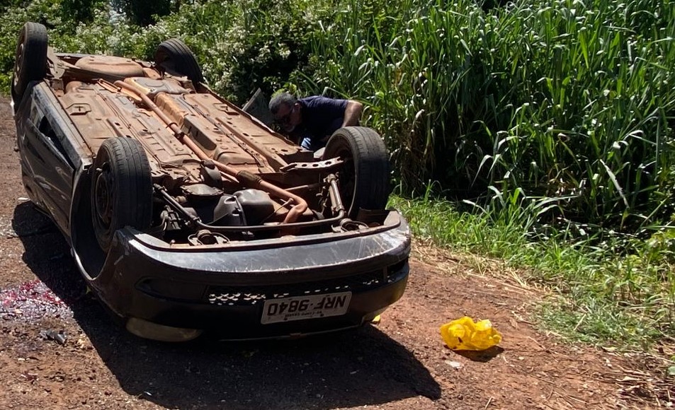 Acidente na BR-262 deixa um morto e quatro feridos, incluindo uma crinaça