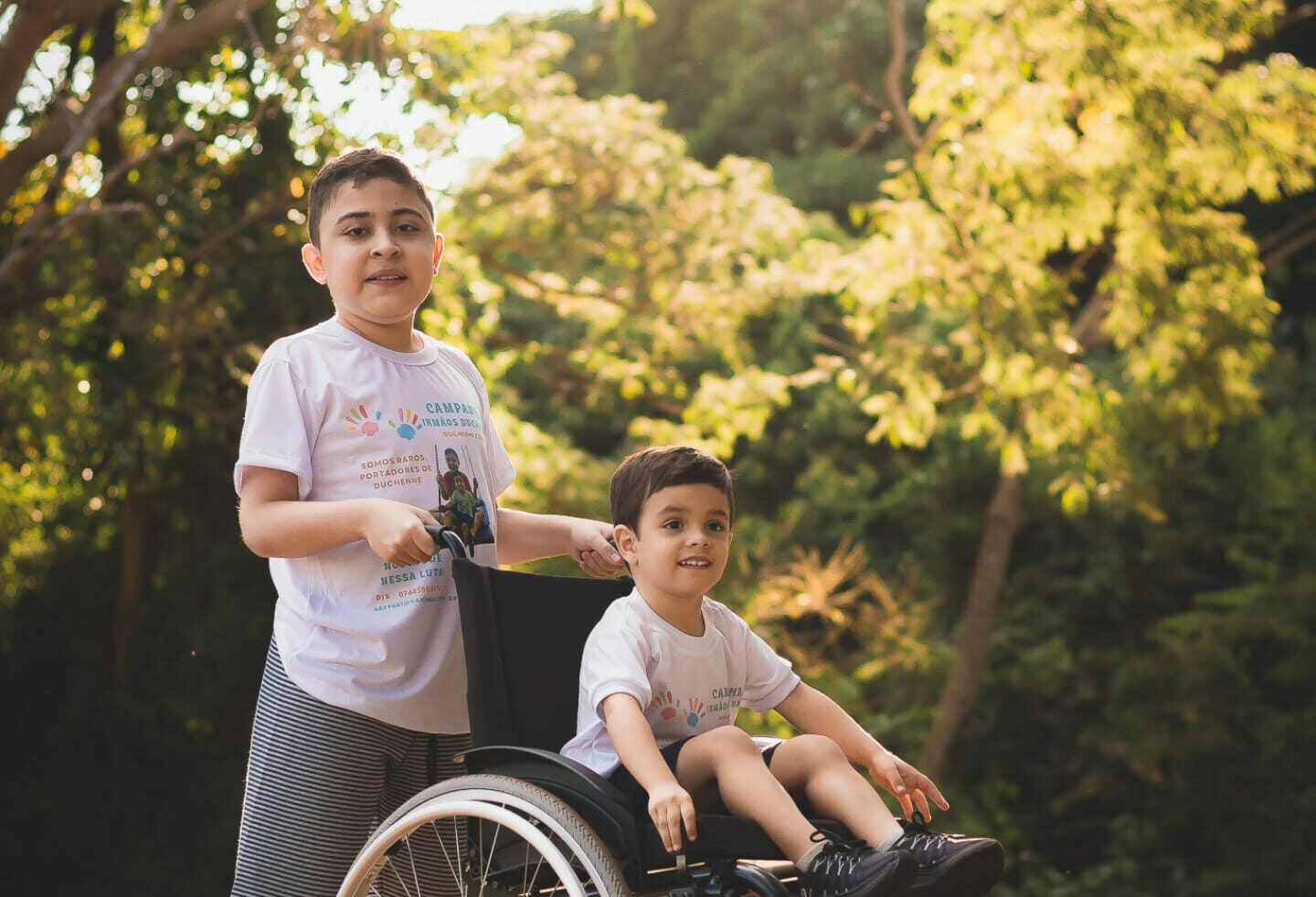 Família de Campo Grande luta para conseguir remédio milionário para filhos com doença rara