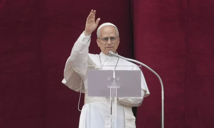 Papa Leão XIV celebra primeira missa pública e pede paz na Ucrânia e Gaza