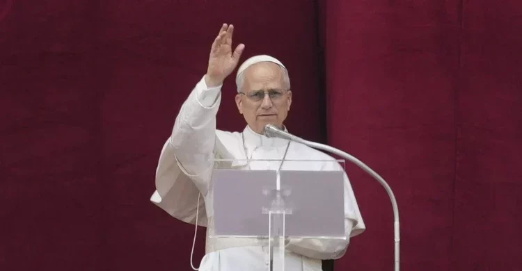 Papa Leão XIV celebra primeira missa pública e pede paz na Ucrânia e Gaza