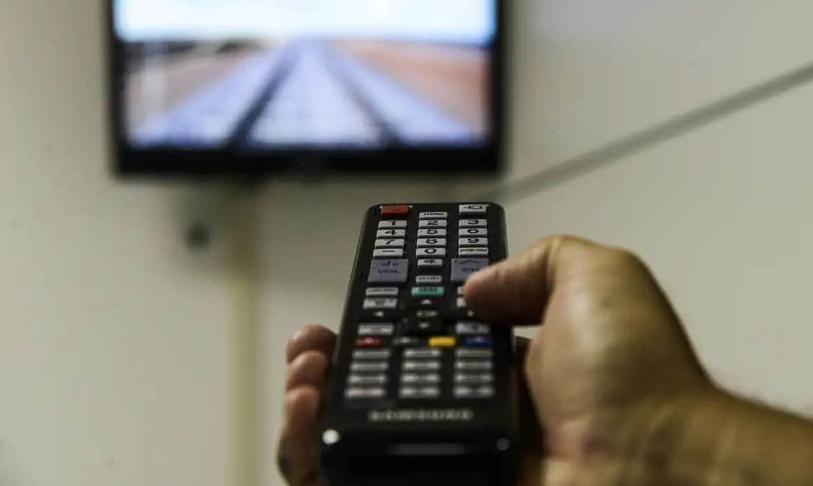 Anatel e Ancine firmam parceria para bloquear plataformas de pirataria audiovisual