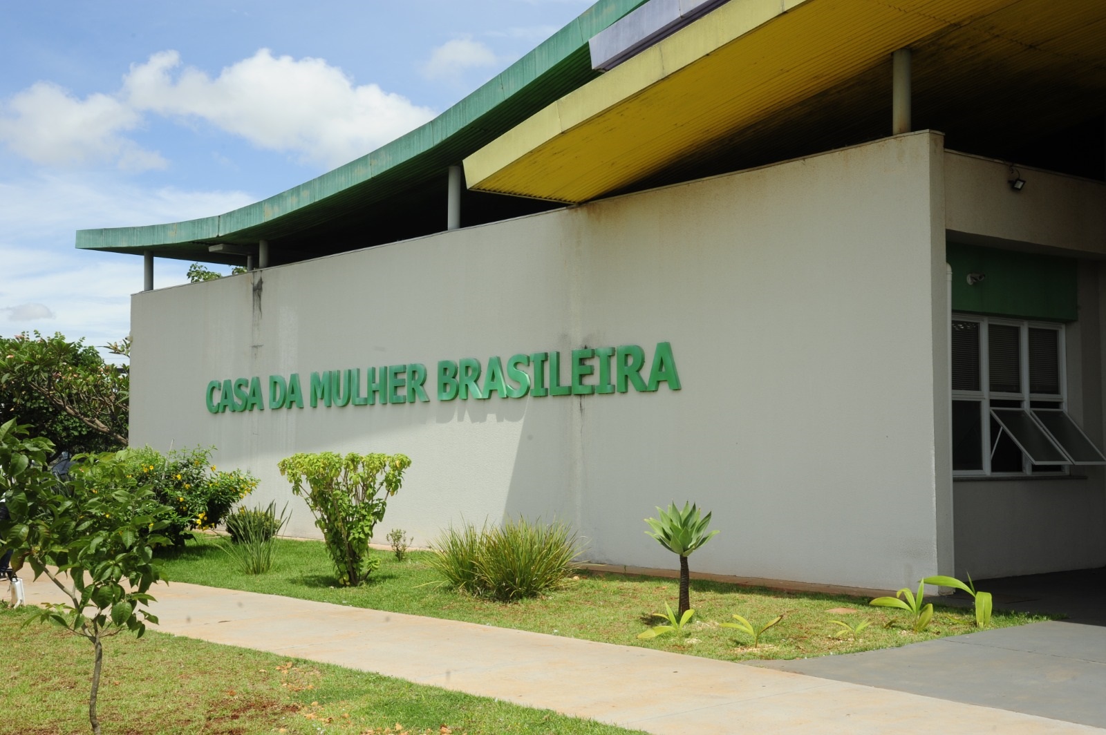Com falta de políticas públicas, juíza afirma que mulheres devem fiscalizar as próprias medidas protetivas