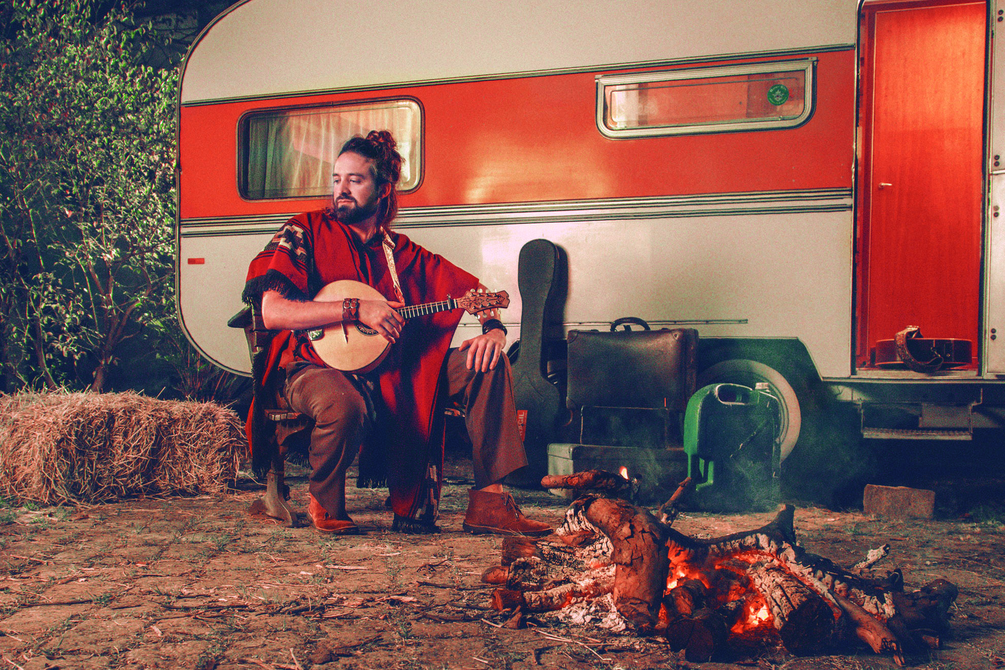 Mistura de folk, rock, pop, MPB, blues e sertanejo, álbum traz participações de Renato Teixeira e Paola Karime - Foto: Sylvia Sanchez/Divulgação