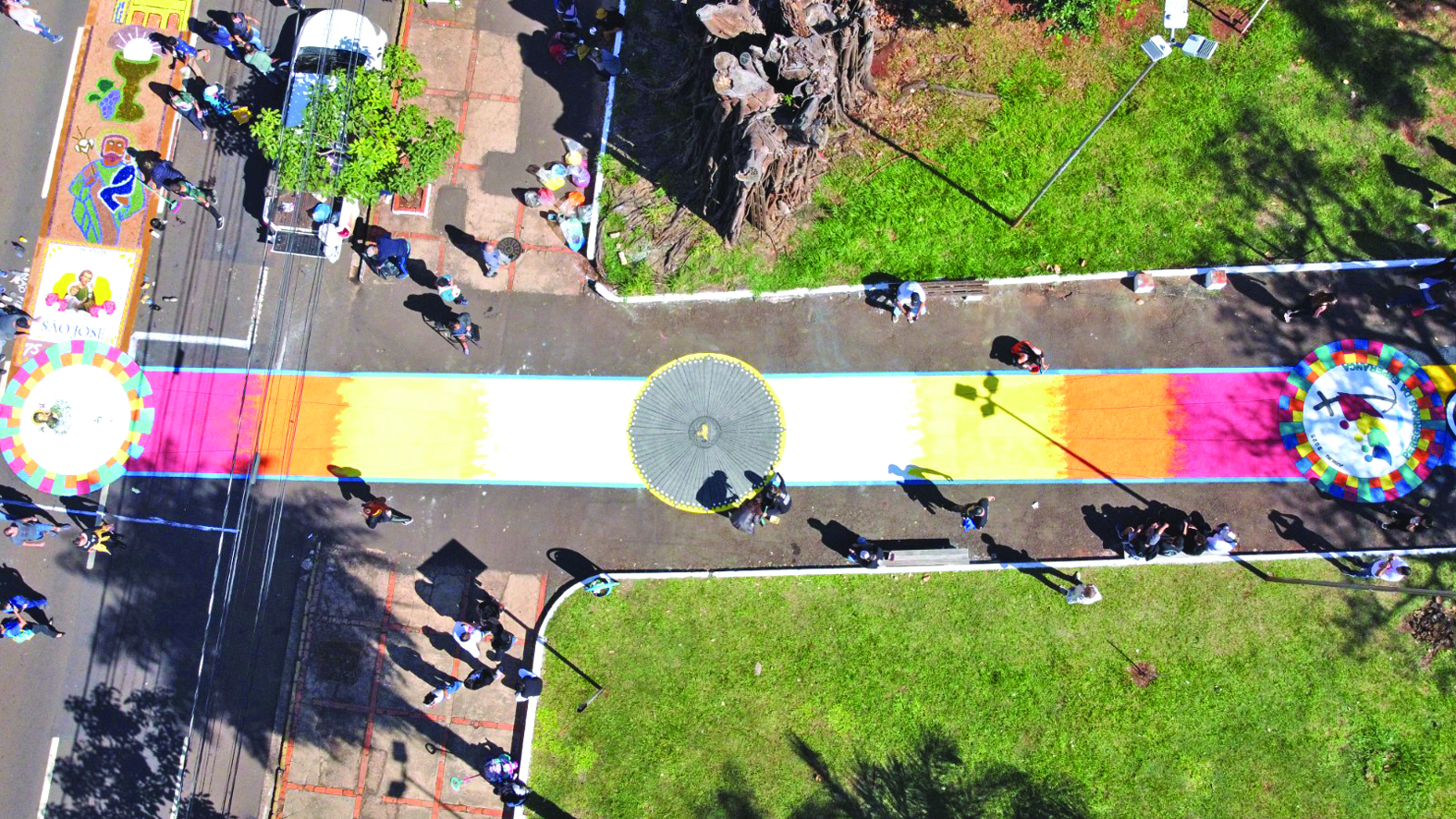 Fiéis se preparam para produzir tapete de mil metros na Capital