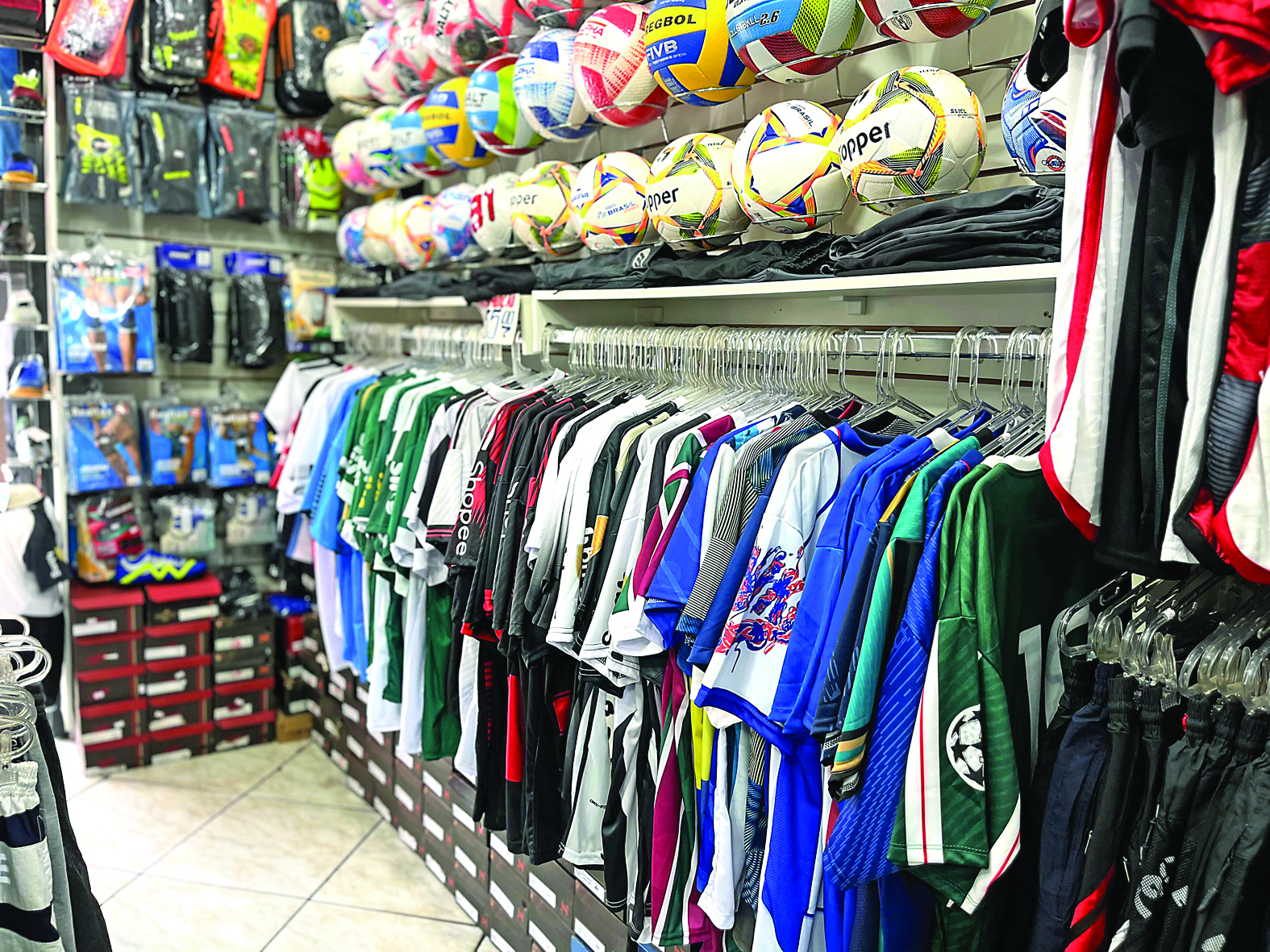 Disputa da Copa do Mundo de Clubes aquece vendas de comerciantes da Capital