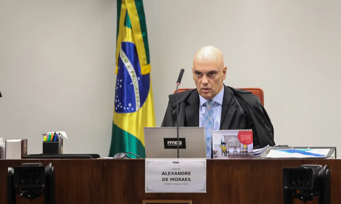 Moraes suspende decretos sobre o IOF e convoca audiência entre Planalto e Congresso