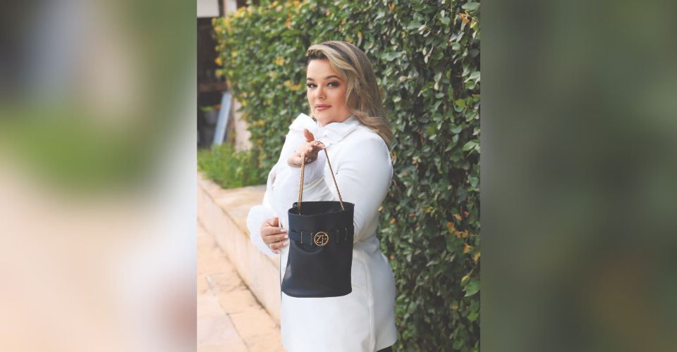 Fundadora das bolsas que conquistou famosas brasileiras, chega a Portugal