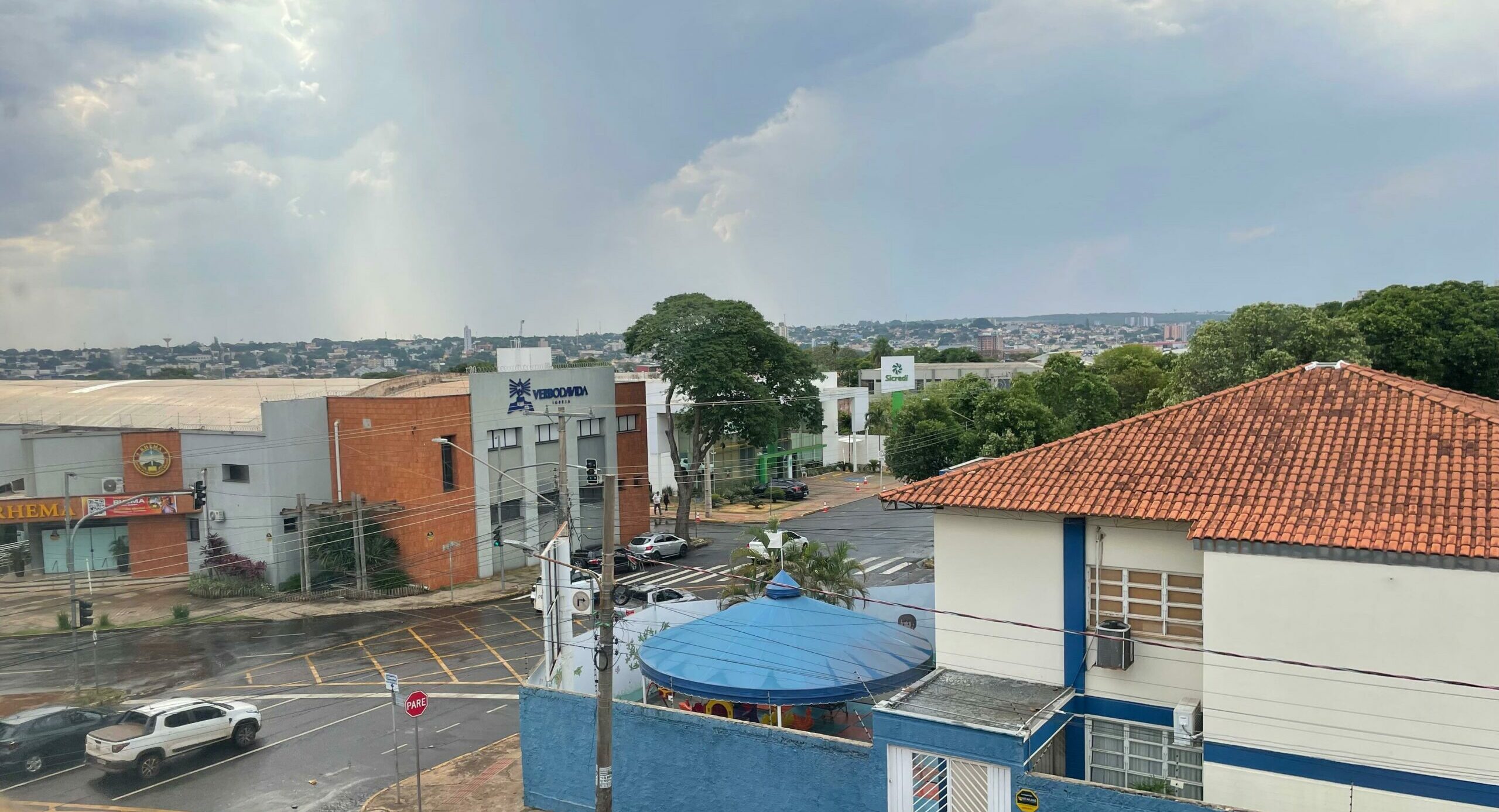 Campo Grande entra em alerta laranja para tempestades com risco de granizo e ventos fortes