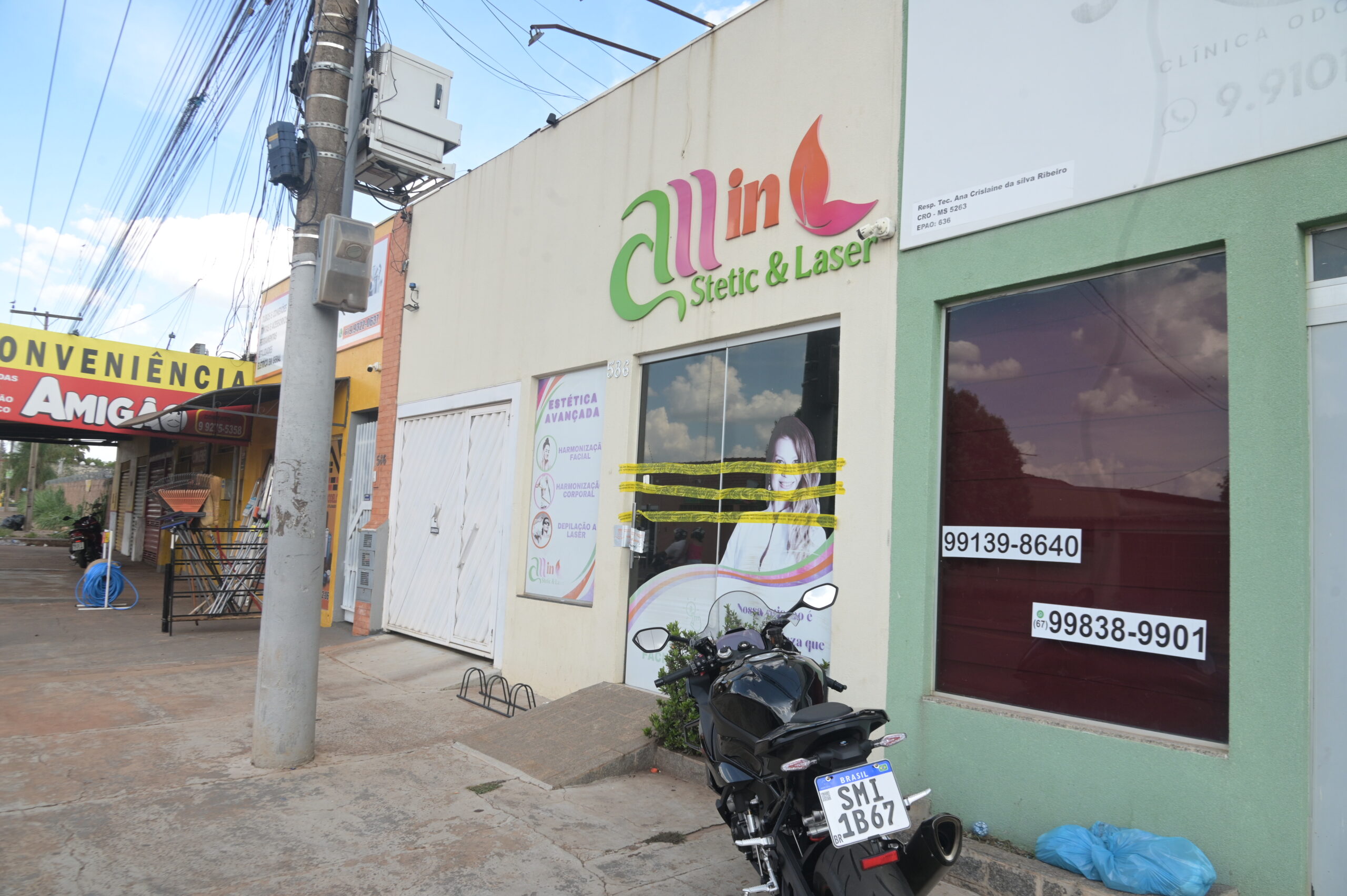 Funcionária de clínica interditada na Capital tentou se passar por cliente para esconder medicações irregulares