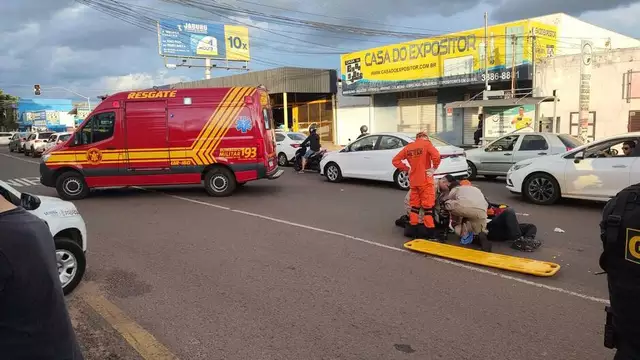 Acidente entre duas motos e caminhonete mata homem na Avenida Bandeirantes, em Campo Grande