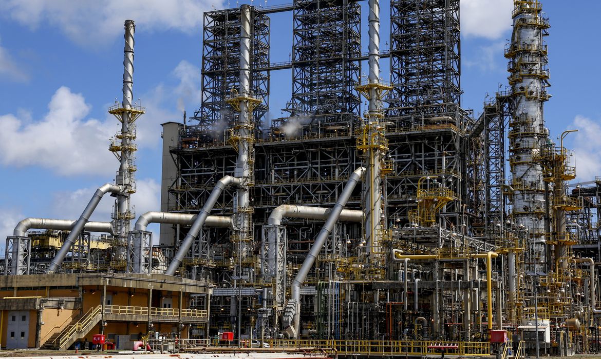 Economia brasileira deve crescer 1,8% em 2026 após avanço de 2,5% neste ano, aponta relatório