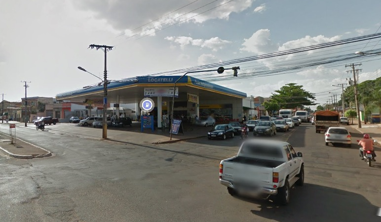 Motorista tem mal súbito ao sair de posto de gasolina na Av. Tamandaré