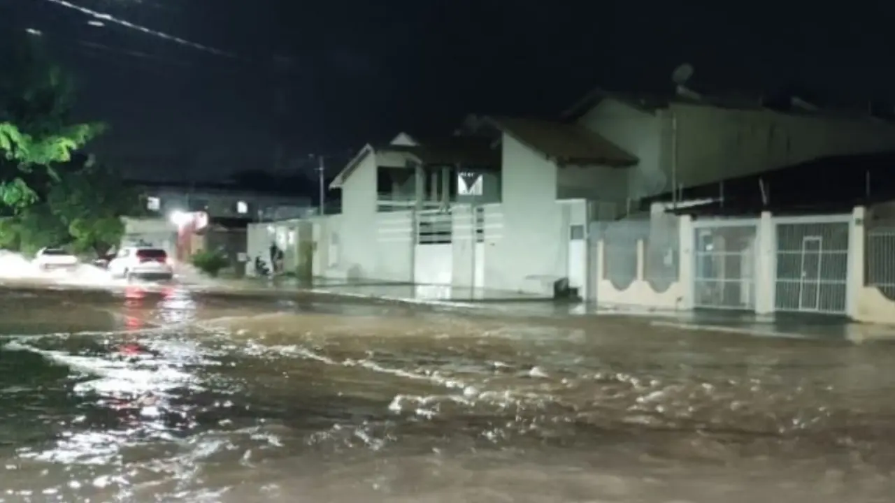 Temporal histórico provoca alagamentos e queda brusca de temperatura em Corumbá
