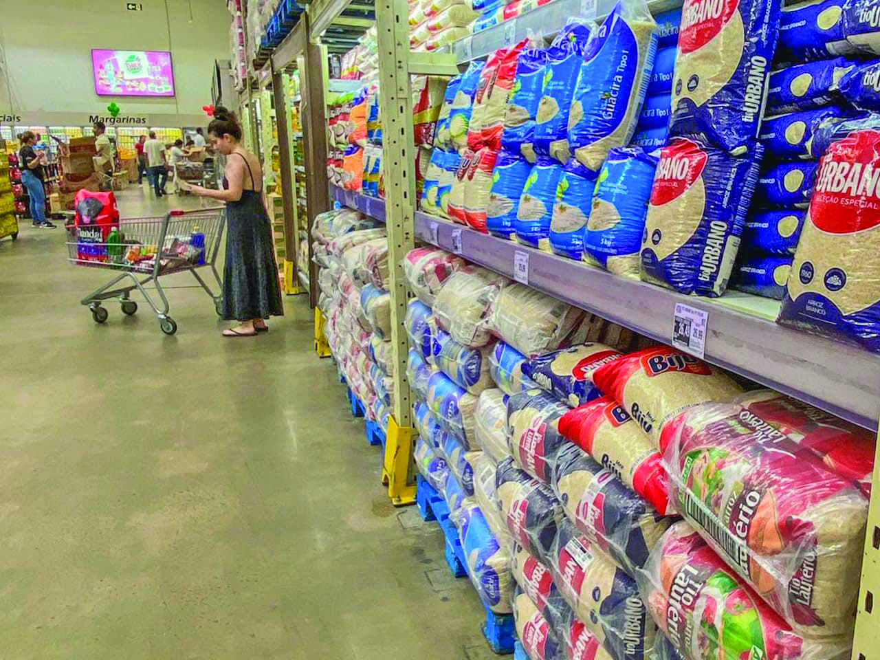 Café segue pressionando a compra e arroz mantém preços baixos na Capital