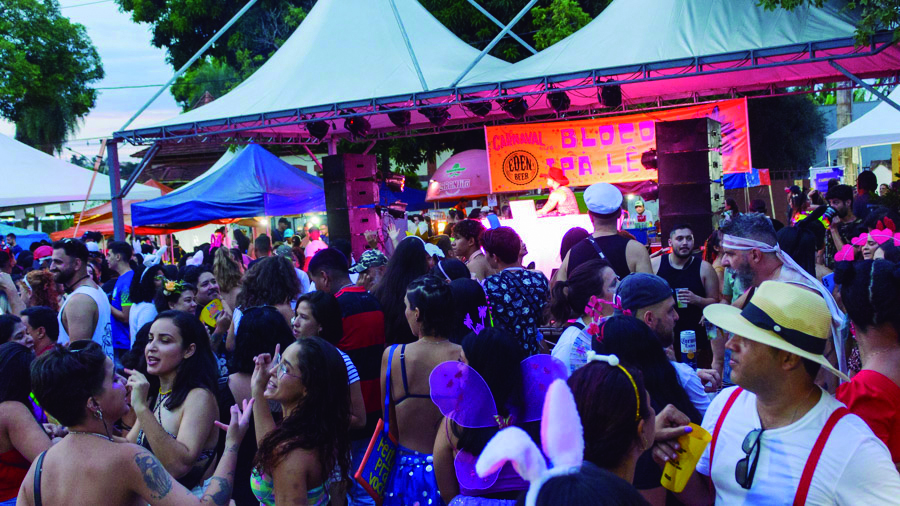 Vendedores ambulantes se preparam para o Carnaval e cobram fiscalização para garantir renda