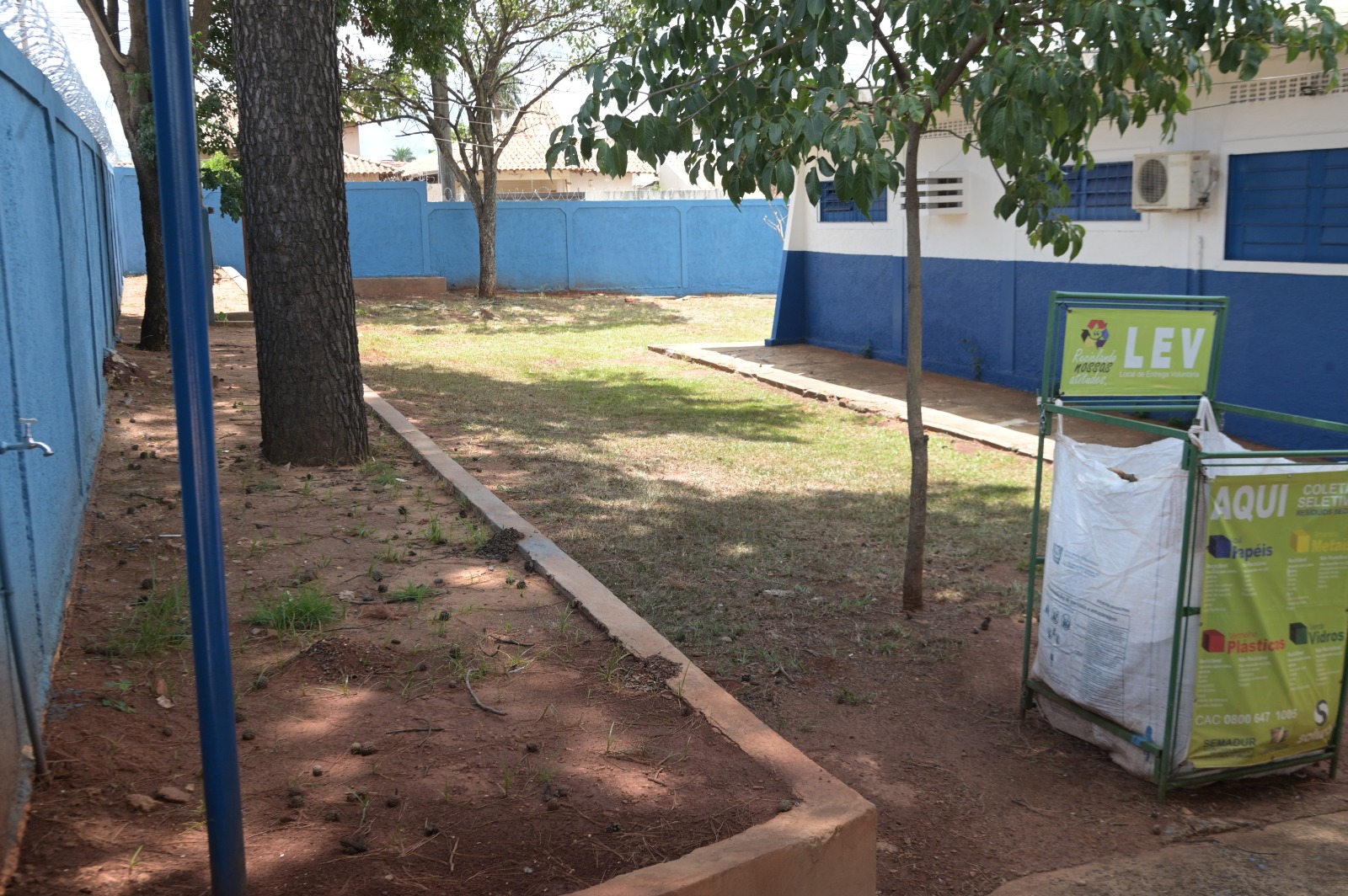 Volta às aulas mobiliza  força-tarefa de limpeza  nas escolas da Reme