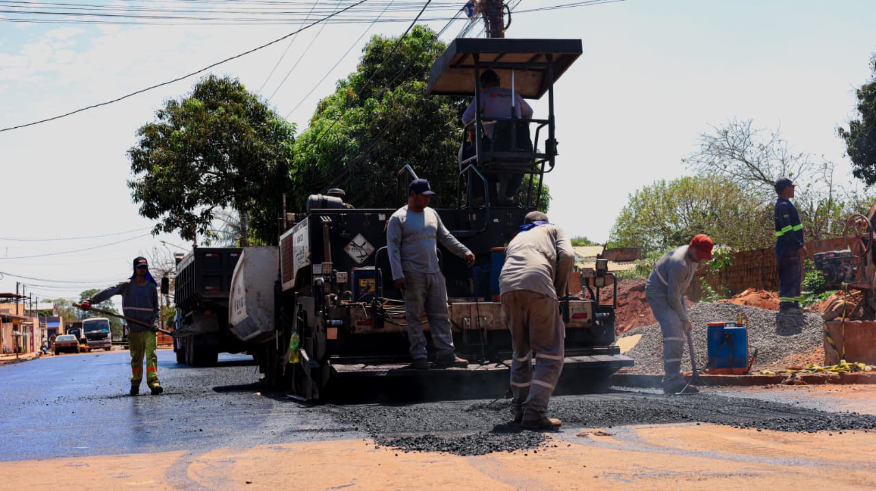 Prefeitura anuncia pacote de R$544 milhões para levar asfalto e drenagem a 40 bairros da Capital