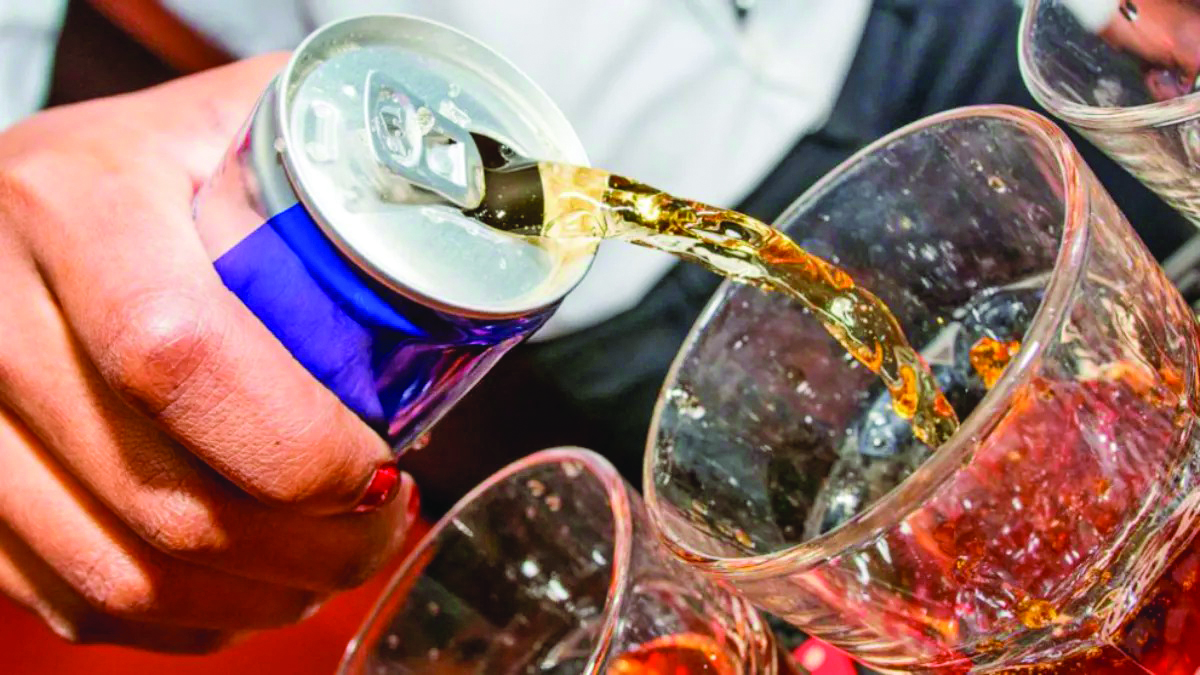 Cuidado com o pós! Especialista adverte sobre o uso dos “Kits ressaca”