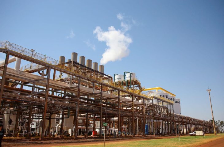 MS amplia produção de etanol e deve atingir 5 bilhões de litros na safra 2025/2026