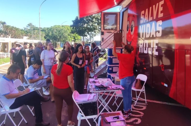 Hemosul Móvel percorre MS e arrecada 57 bolsas de sangue em ação na UFMS