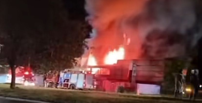 ‘SeqSabe’ já era: incêndio atinge prédio de motel ‘famoso’ desativado