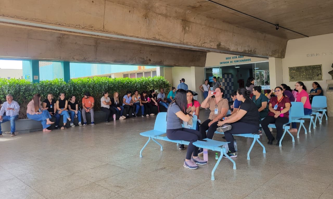 Sem pagamento, enfermeiros da Santa Casa iniciam paralisação na manhã desta sexta-feira