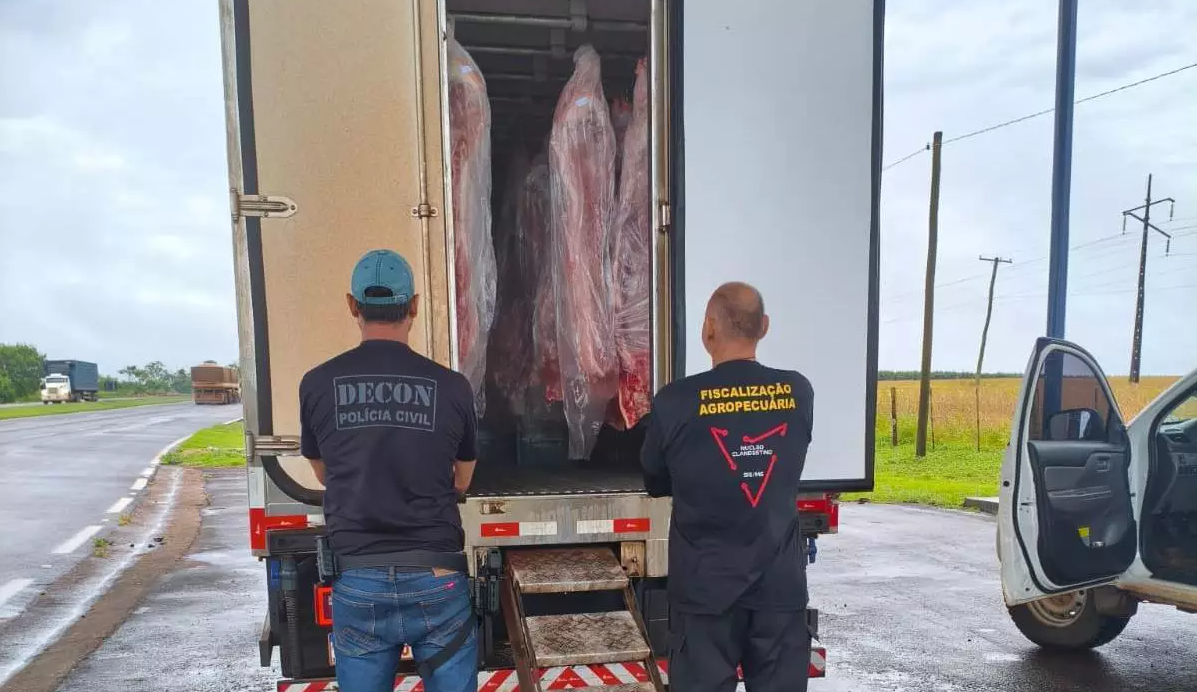 Polícia fecha entreposto clandestino com 4 toneladas de carne suína em Dourados