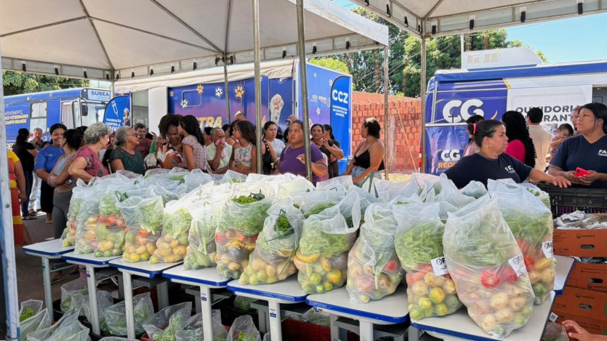 Prefeita ressaltou a importância de estar nos bairros e disse que região do Anache receberá novos investimentos