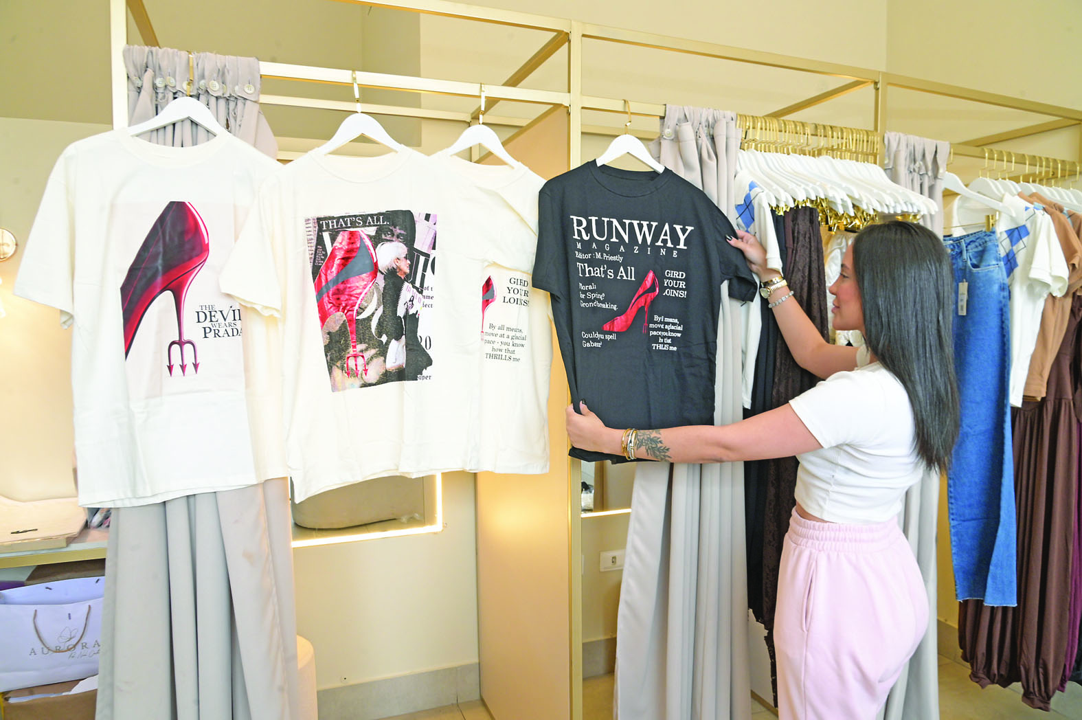 CG veste Prada! Lojas da Capital se preparam para estreia de filme que une moda e jornalismo