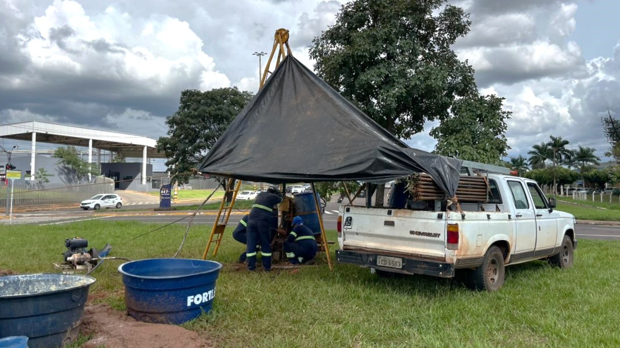 Estudo de sondagem do solo precede construção de viaduto na Gury Marques