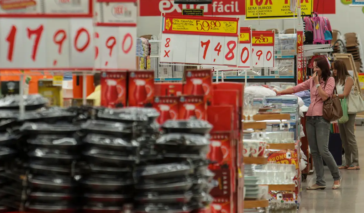 Mercado eleva previsão da inflação para 4,36% este ano