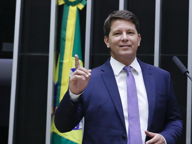 Mário Frias divulga trailer de filme sobre Bolsonaro