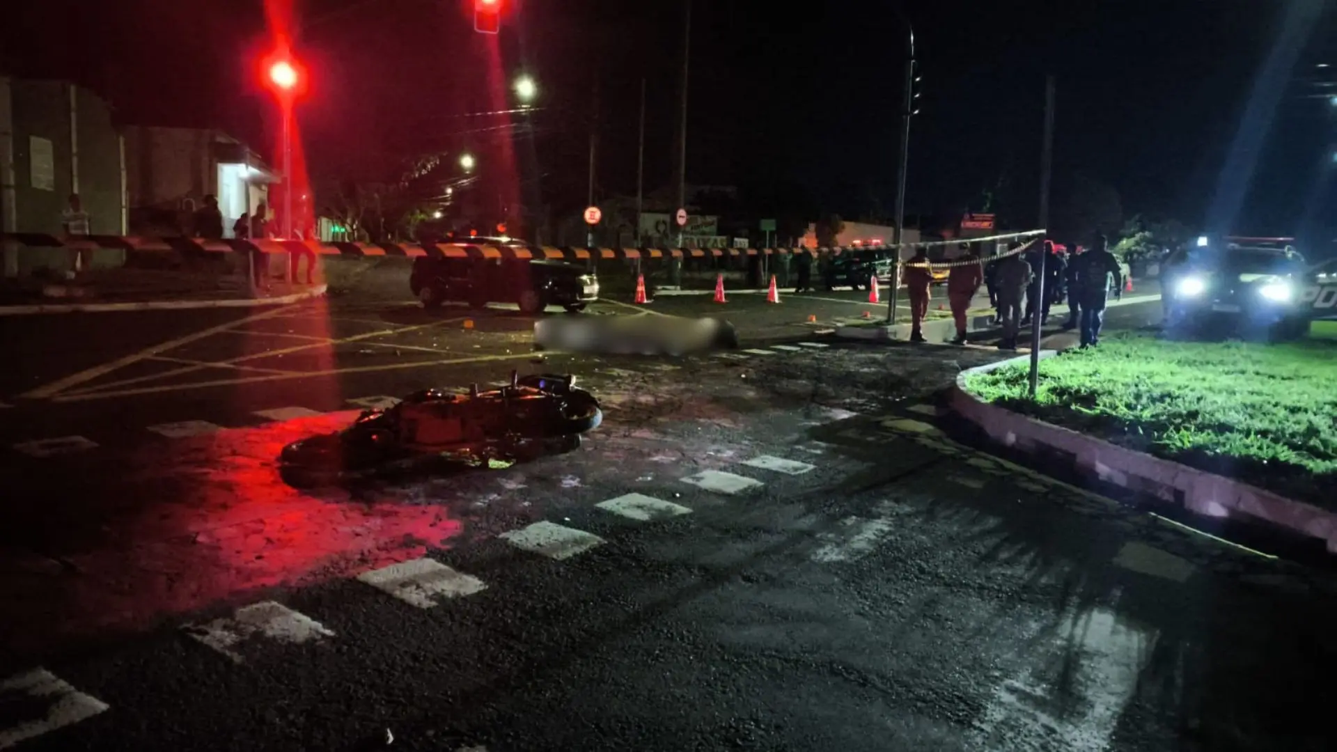 Morre segunda vítima de acidente entre moto e carro na Avenida Fábio Zahran