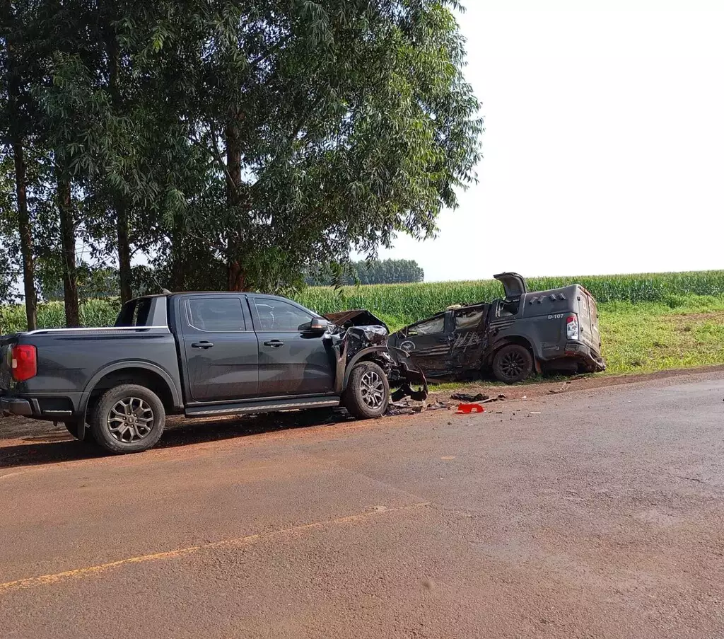 Viatura do DOF capota após colisão na MS-379 e deixa quatro policiais feridos