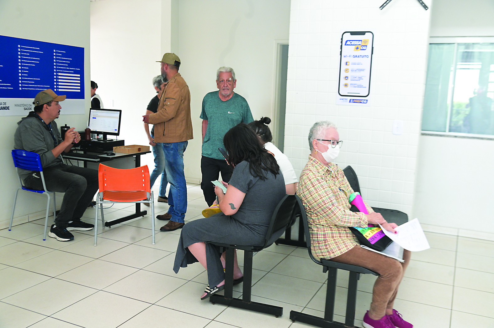 Ampliação da vacinação contra gripe movimenta postos de saúde na Capital