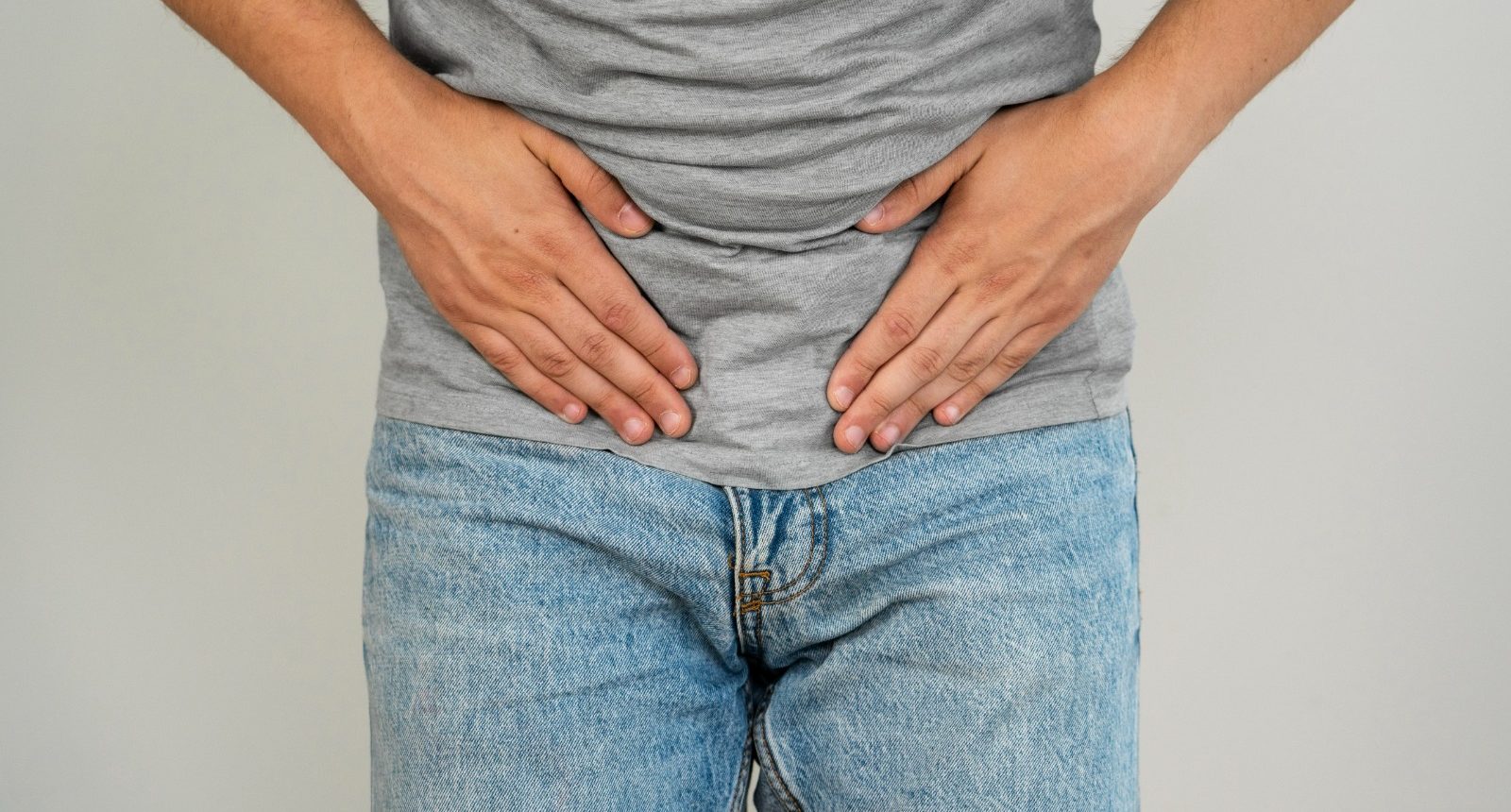 MS contabilizou 18 casos de câncer de testículo e doença atinge principalmente jovens, com mais de 90% de chance de cura