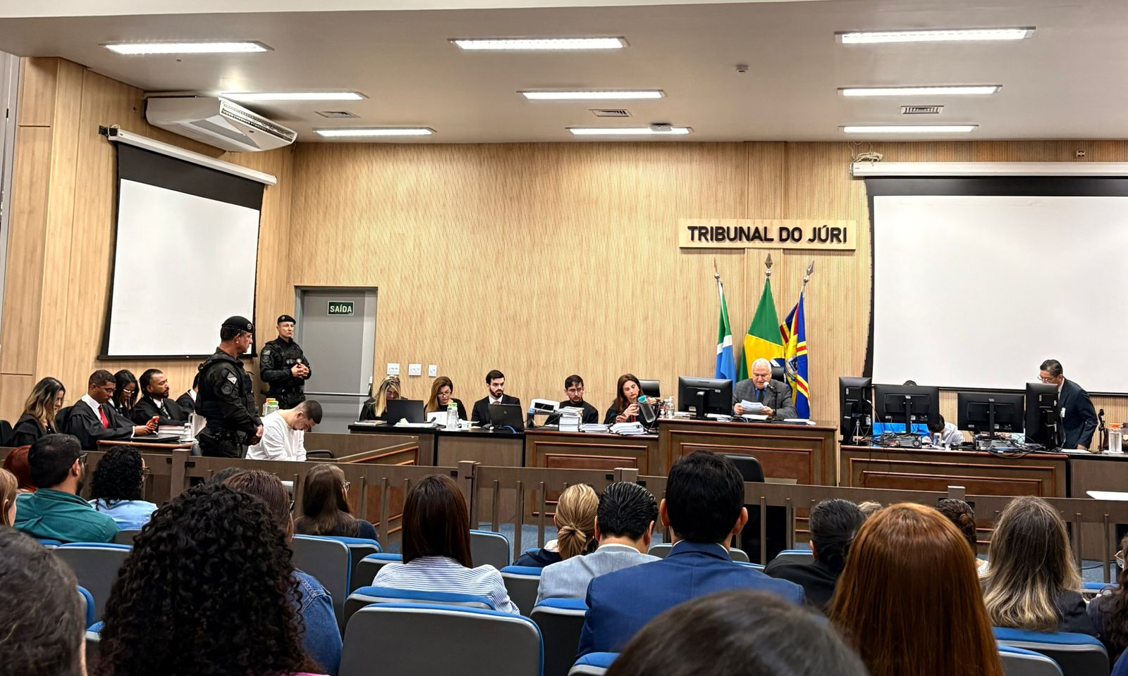 Caso Vanessa e Sophie: defesa tenta barrar carta escrita por irmã e reduzir acusação de jovem que matou mãe e filha