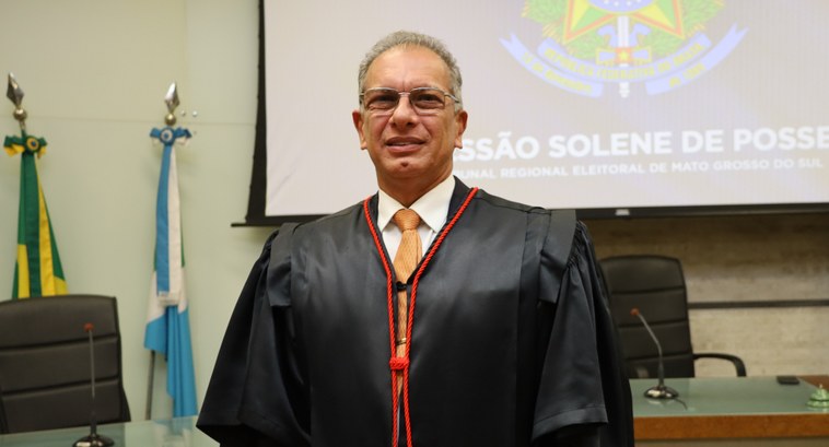 Dupla invade casa de presidente do TRE-MS e furta objetos em bairro de luxo de Campo Grande