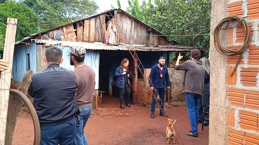 Mulher é encontrada morta em casa e polícia investiga suspeita de feminicídio em Dourados