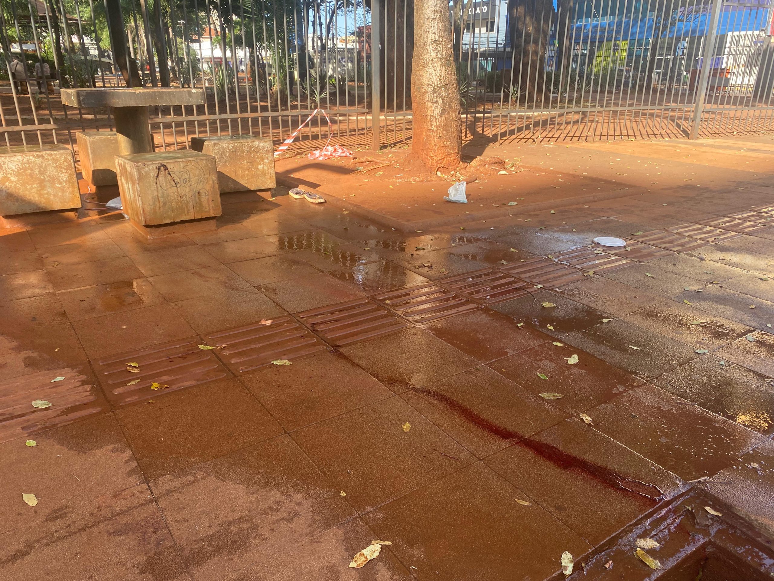 Homem é ferido durante briga e fica em estado grave na Praça Ary Coelho
