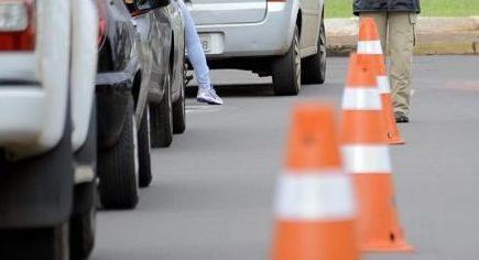 Esquema de interdição altera circulação de veículos na Rua Brilhante, em Campo Grande
